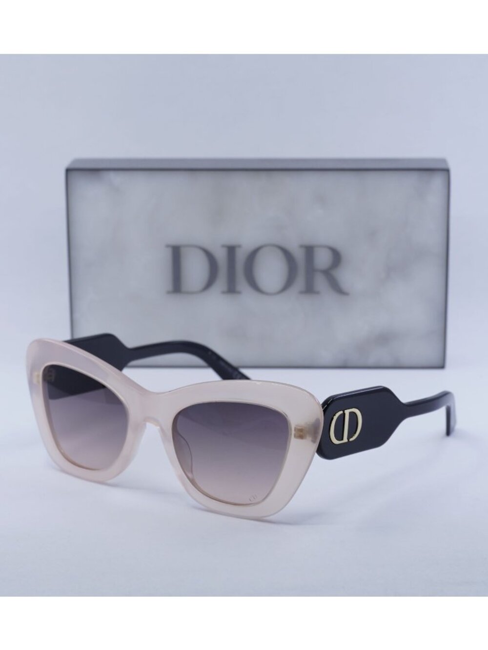 Dior DIORBOBBY B1U 76A2 Butterfly Sunglasses – Pink / Smoke